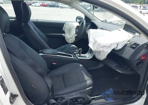 2011 Volvo C30 T5/T5 R-Design из США, поврежденный, VIN YV1672MK3B2210753